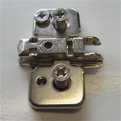 Blum CLIP Montageplatte, kreuz, 0 mm, Stahl, mit vormontierten Systemschrauben, HV: Exzenter, vernickelt (VE:500) Nr. 173H9100.22